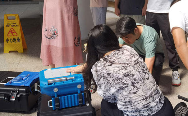 溫嶺市環(huán)境監(jiān)測站PF-300非甲烷總烴分析儀交付現(xiàn)場 溫嶺市環(huán)境監(jiān)測站PF-300非甲烷總烴分析儀交付現(xiàn)場